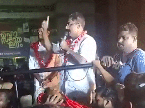 केरल में माकपा नेता का महिलाओं पर विवादित बयान:कहा- वे पतियों के साथ सोने और बच्चे पैदा करने के लिए, चुनाव में परेड के लिए नहीं