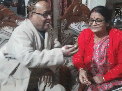 ‘मां से मिलने कोलकाता से रोज दिल्ली जाते थे नितिन’:मामा बोले– 12 घंटे बंगाल में चुनाव वर्किंग, ICU में मां का ख्याल, बैलेंस बनाना जानते हैं