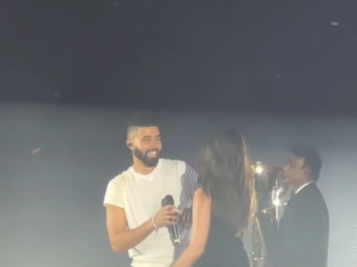 तारा सुतारिया के सपोर्ट में उतरे ओरी:एपी ढिल्लन कॉन्सर्ट का रियल फुटेज दिखाया, गर्लफ्रेंड को देख थिरकते दिखे वीर पहाड़िया; एक्ट्रेस ने भी दी थी सफाई