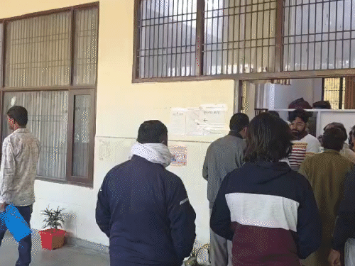 बहादुरगढ़ पेपरलेस रजिस्ट्री सिस्टम ने अटकाई इंडस्ट्रियल प्लॉट्स की रजिस्ट्री:खरीदार–विक्रेता परेशान, तहसीलदार के दी शिकायत, उच्चाधिकारियों लिखा पत्र, जल्द समाधान का आश्वासन