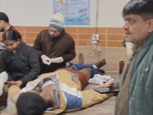 सारण में एनकाउंटर-पुलिस ने दौड़ाकर दो बदमाशों को गोली मारी:डॉक्टर किडनैपिंग केस में हुआ था अरेस्ट, हथियार बरामद करने पहुंची तो फायरिंग की