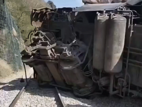 मेक्सिको में ट्रेन पटरी से उतरी, इंजन पलटा:13 की मौत, 98 घायल, 250 यात्री सवार थे; मैक्सिकन नेवी की देखरेख में चलती है ट्रेन