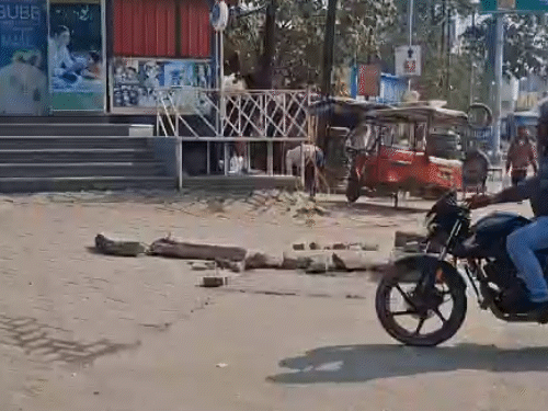 स्मार्ट सिटी का नाला एक साल में ढहा:मुजफ्फरपुर के बैरिया गोलंबर से झिटकहियां तक हालात खराब, 49 करोड़ की है परियोजना