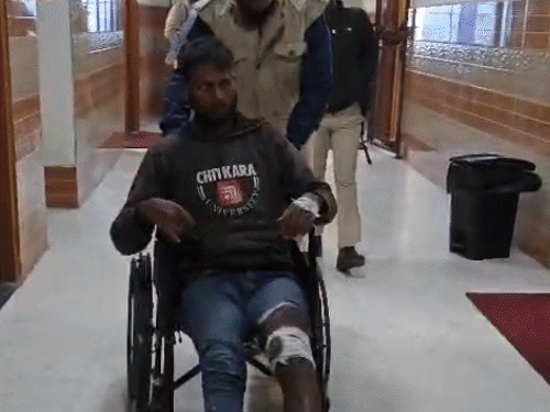 छपरा में एनकाउंटर, शराब माफिया को दौड़ाकर मारी गोली:गोलियों की आवाज सुनते ही एक तस्कर ने किया सरेंडर; 12 दिन में तीसरा एनकाउंटर