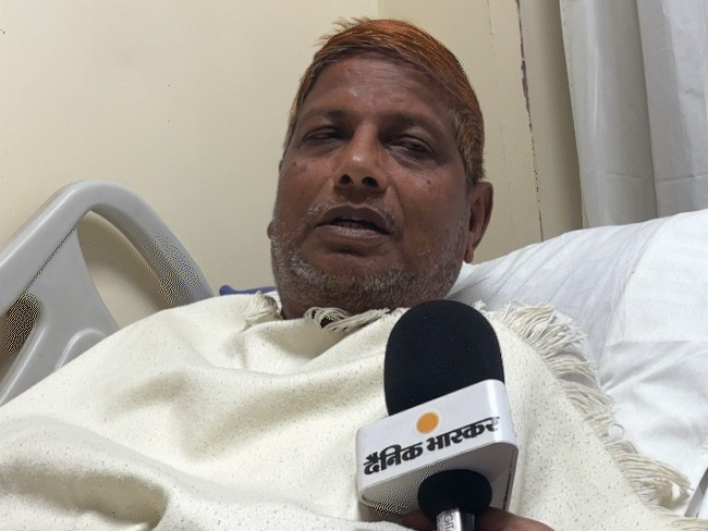 डिप्टी CM की रिक्वेस्ट…RSS के पूर्व प्रचारक ने पिया पानी:बोले- सिहोरा जिला नहीं बना तो फिर त्याग दूंगा जल; ICU से बाहर आए, खाना अभी भी बंद