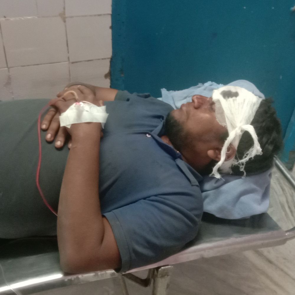 भागलपुर में हाईवा ने बाइक सवार को रौंदा:हादसे में घायल हुए जेसीबी इंजीनियर, ड्यूटी के बाद घर लौट रहे थे