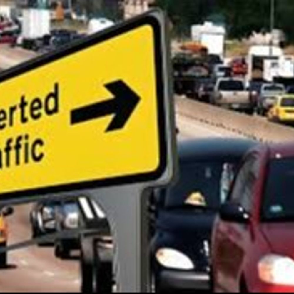 क्रिसमस-डे पर हजरतगंज में रहेगा डायवर्सन:दोपहर 3 बजे से लागू होगा, जाम से बचने के लिए इन रास्तों का इस्तेमाल करें