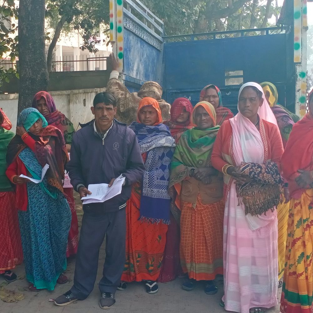 तीन घरों में चोरी हुई थी चोरी:आठ दिन बाद भी चोरों का सुराग नहीं, पीड़ित एसपी से मिली