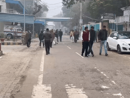 हिसार कोर्ट से अपराधी फिर फरार:कोर्ट सुरक्षा ने पकड़ा, सरेंडर करने आया था, मारपीट मामले में कोर्ट ने पीओ घोषित किया था