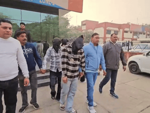 पंजाब की युवती ने हरियाणवी बॉयफ्रेंड संग बनाया हनीट्रैप गैंग:रोज ₹5 हजार चिट्टे में उड़ाते, होटलों में ठिकाना; 54 वारदात कबूलीं, 34 में शिकायत नहीं