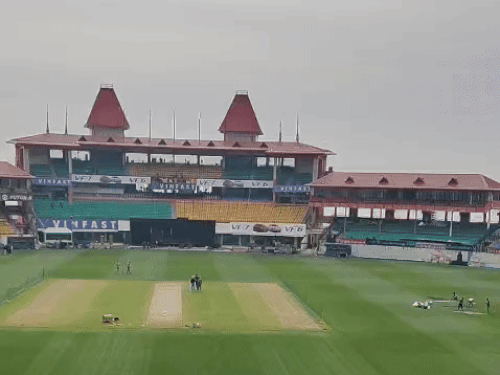 धर्मशाला टी-20 में हवा-ड्यू बन सकती है गेमचेंजर:तिलक बोले- मौसम ठंडा, बॉल स्विंग हो रही; अफ्रीकी कोच ने कहा- हमारे खिलाड़ी यहां खेल चुके