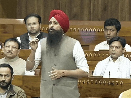 संसद में उठा पंजाब बाढ़ का मुद्दा:AAP सांसद कंग बोले-बिहार में PM करोड़ों की बोली लगाते हैं, पंजाब से भेदभाव क्यों