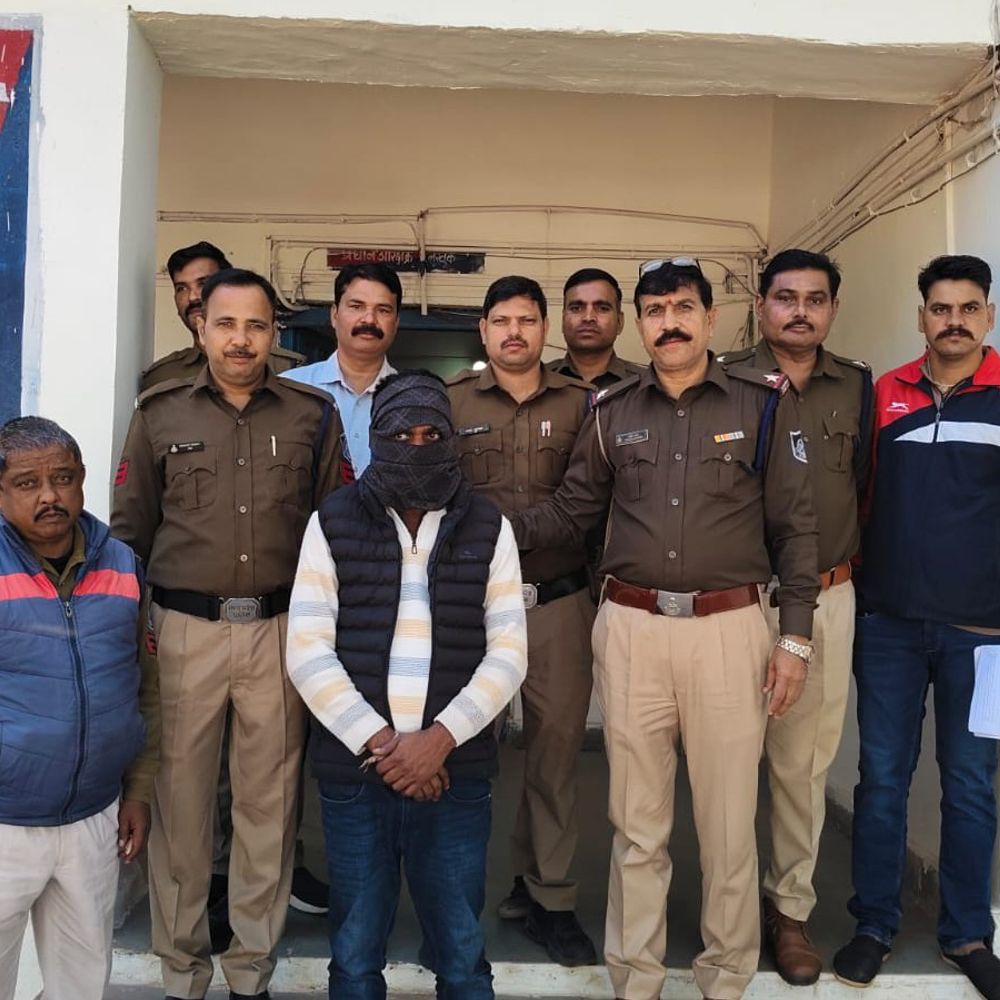 श्योपुर में पांच हजार रुपए का इनामी आरोपी गिरफ्तार:ट्रैक्टर हड़पने के मामले में टीम ने मुखबिर की सूचना पर पकड़ा