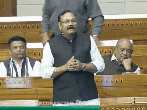 ‘आगरा की जनता के लिए श्राप बनी ताजमहल की खूबसूरती’:सांसद राजकुमार चाहर ने संसद में उठाई आगरा में बेरोजगार की समस्या