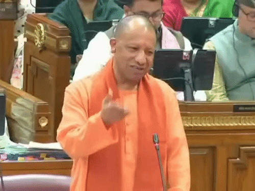 योगी बोले, नकल माफिया की कमर तोडेंगे रिटायर्ड DGP:विधानसभा में सपा पर CM का निशाना, शिक्षा सेवा चयन आयोग के नवनियुक्त अध्यक्ष प्रशांत कुमार की तारीफ