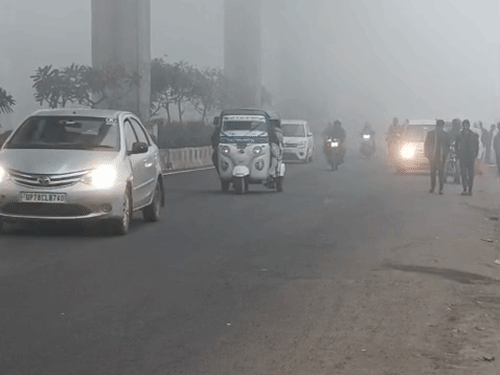 ठंड के चलते स्कूलों में एक जनवरी तक छुट्‌टी:नर्सरी से कक्षा 12 तक के सभी बोर्ड के सरकारी-प्राइवेट स्कूलों पर आदेश लागू