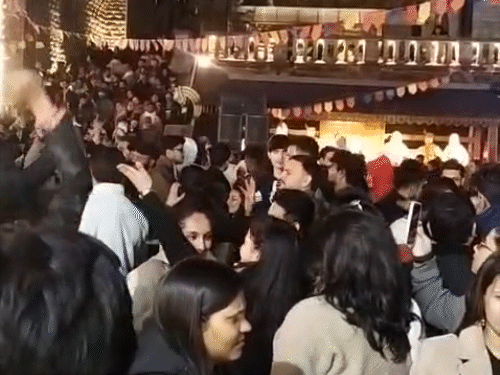 हिमाचल में आज न्यू ईयर सेलिब्रेशन:विंटर कार्निवल-डीजे नाइट में थिरकेंगे टूरिस्ट, रात 12 बजे तक मस्ती, होटल-ढाबे 24 घंटे खुले रहेंगे