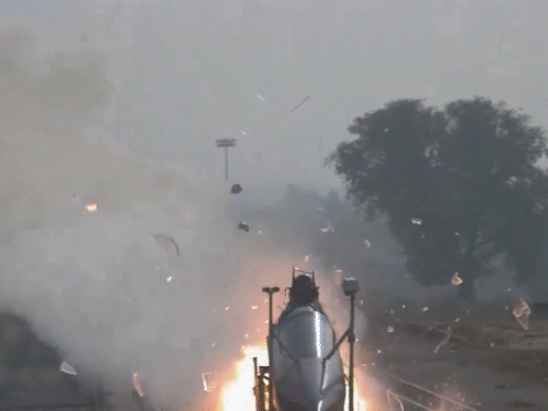 चंडीगढ़ में फाइटर जेट एस्केप सिस्टम की टेस्टिंग:800KM प्रति घंटे की रफ्तार से हुआ परीक्षण, आसानी से बच सकेगी पायलट की जान