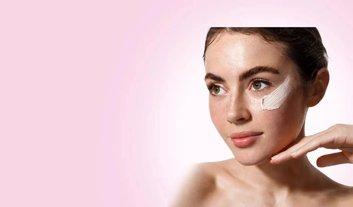 Glowing Skin Tips: हर मौसम में दमकती त्वचा का राज़, घर पर करें ये 5 असरदार नुस्खे, निखर उठेगा चेहरा