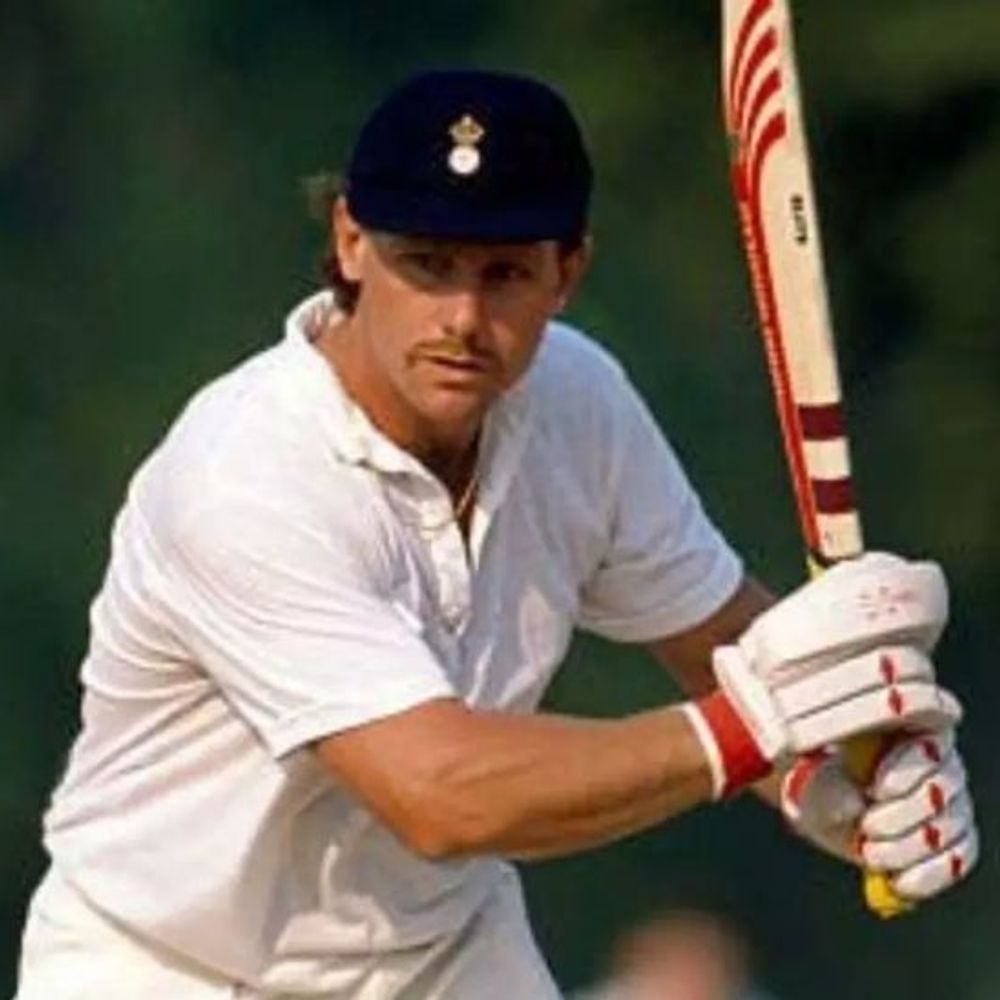 पूर्व इंग्लिश बैटर रॉबिन स्मिथ का निधन:एम्ब्रोस-वॉल्श और मार्शल जैसे बॉलर्स को दिलेरी से खेला; इंडिया के खिलाफ 5 शतक लगाए थे