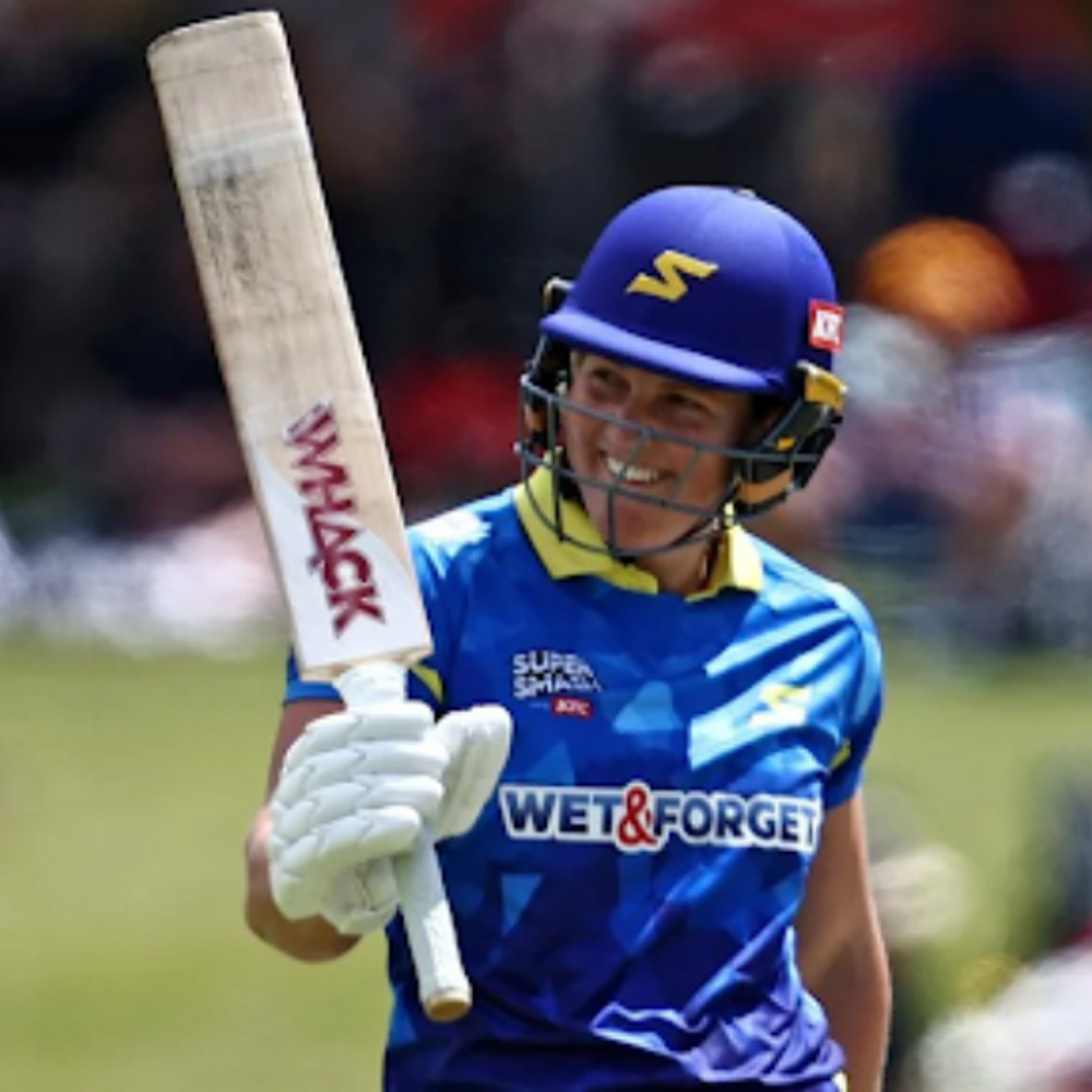 लौरा ने महिला टी-20 की फास्टेस्ट फिफ्टी की बराबरी की:सुपर स्मैश में 15 गेंद में 50 रन पूरे किए; 6 चौके, 4 छक्के जमाए