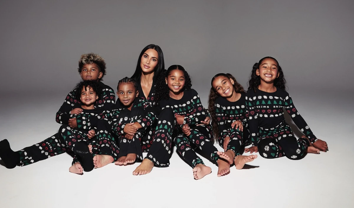 जेनिफर लोपेज से लेकर कार्डी बी और किम कार्दशियन तक: हॉलीवुड स्टार्स ने धूमधाम से मनाया क्रिसमस, देखें पोस्ट