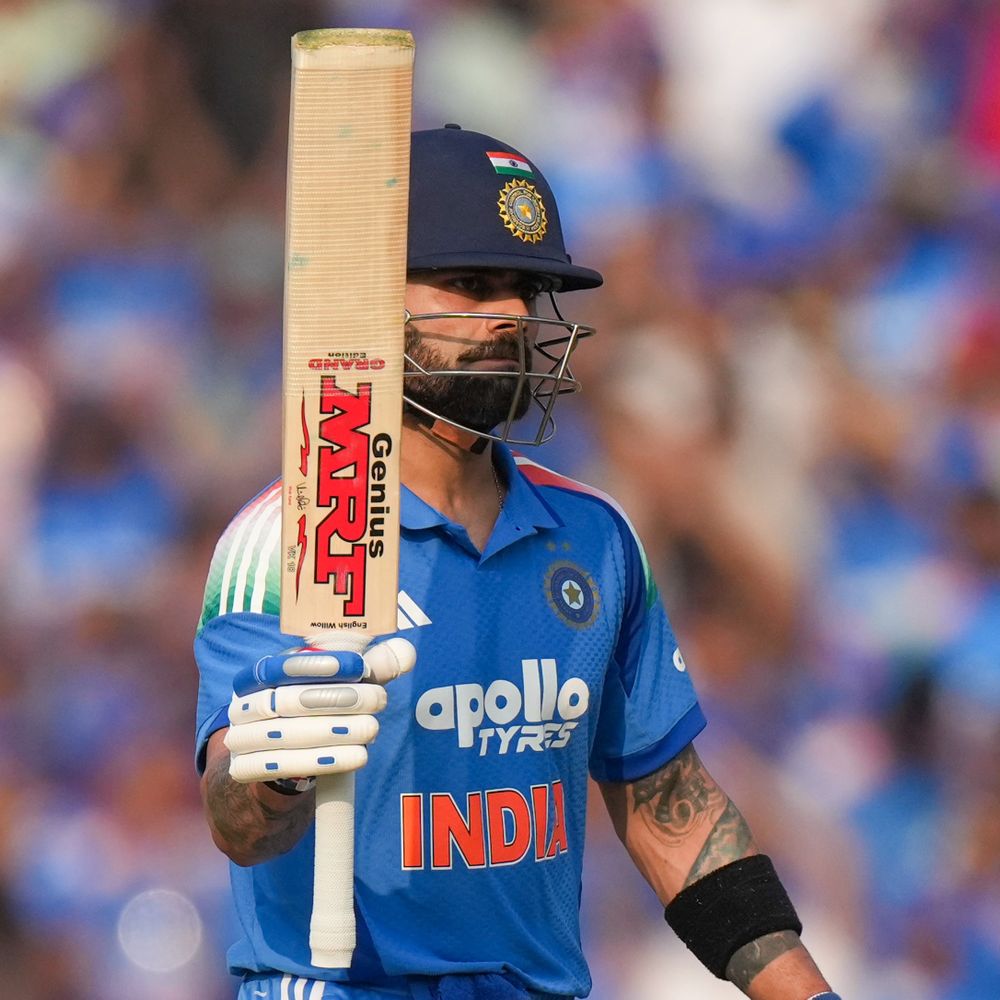 कोहली ICC वनडे बैटर्स रैंकिंग में चौथे नंबर पर पहुंचे:रांची में शतक लगाने का फायदा मिला, रोहित टॉप पर; कुलदीप गेंदबाजों में नंबर-6