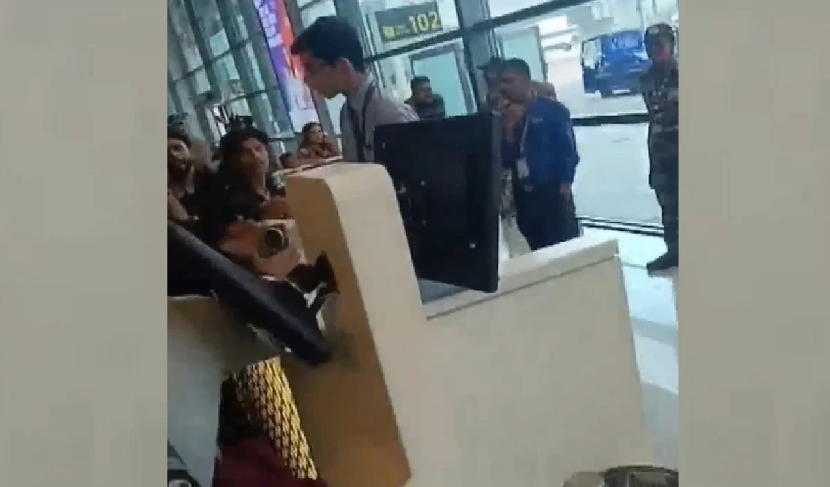 माइक्रोसॉफ्ट की खराबी ने मचाई फ्लाइट चेक-इन में अफरा-तफरी, देश भर के हवाईअड्डों पर यात्रियों का गुस्सा