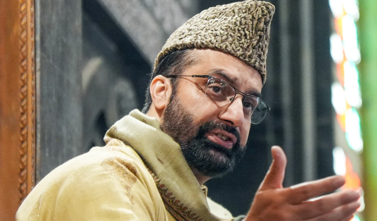 ‘एक्स’ पर Mirwaiz Umar Farooq का प्रोफाइल अपडेट: क्या हुर्रियत से दूरी बना रहे हैं अलगाववादी नेता? ‘हुर्रियत अध्यक्ष’ पदनाम हटाया