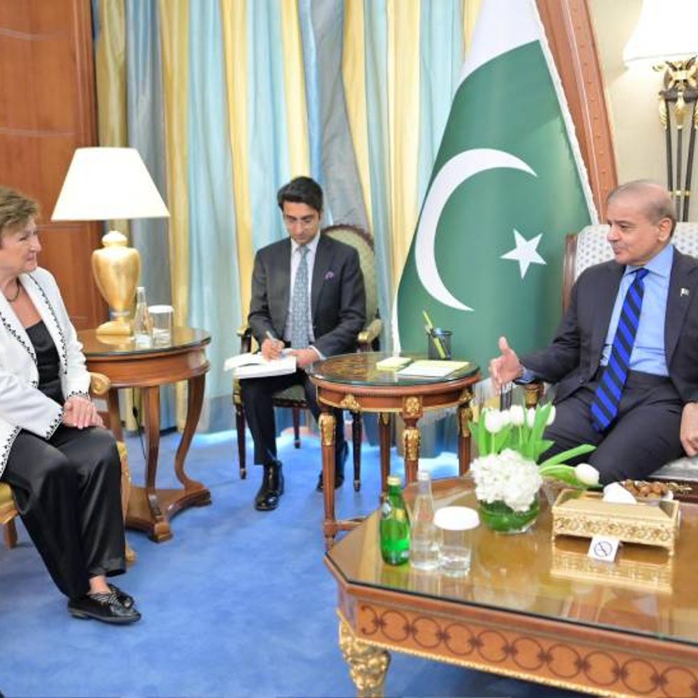 ऑपरेशन सिंदूर के बाद पाकिस्तान को IMF से दूसरा लोन:7 महीने में ₹23,500 करोड़ दिए; भारत बोल चुका यह टेरर फंडिंग जैसा