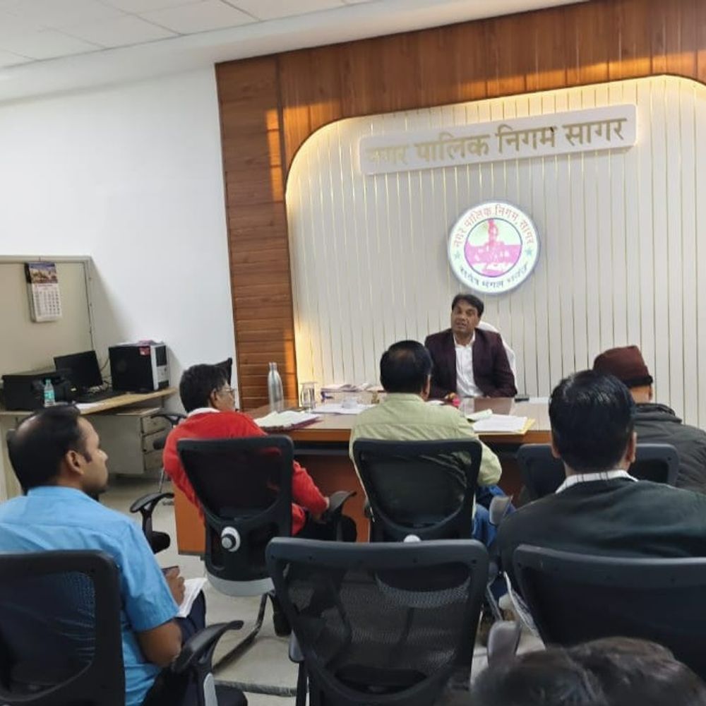 सागर रेलवे स्टेशन पर 18.65 लाख रुपए संपत्ति कर बकाया:बुंदेलखंड मेडिकल कॉलेज पर ₹57 लाख, नगर निगम ने बकायदारों को नोटिस भेजा