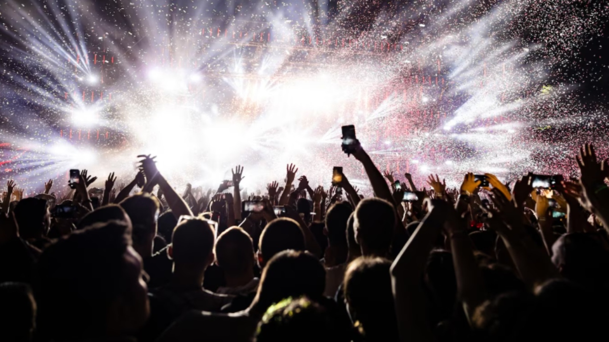 31 दिसंबर की रात को यादगार बनाना है तो कर लें दिल्ली की इन जगहों पर पार्टी प्लान, पूरी रात चलती है New Year Party