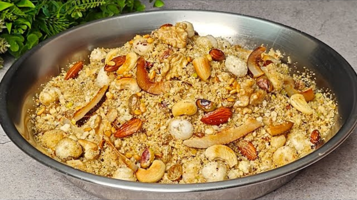 ठंड में खाएं ड्राई फ्रट्स और आटे की पंजीरी, 2-3 चम्मच खाते ही शरीर में आ जाएगी गर्मी, नोट कर लें रेसिपी