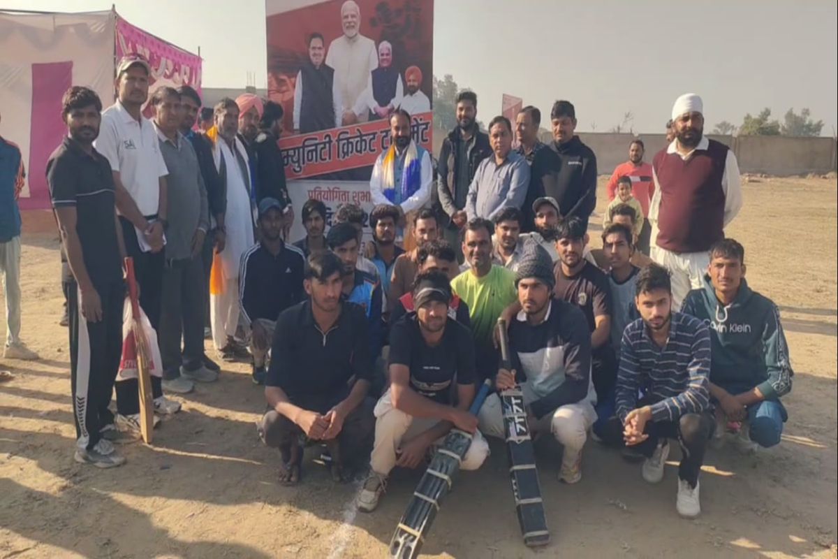 अलावड़ा में रामगढ़ विधानसभा क्रिकेट प्रतियोगिता का शुभारंभ, 15 टीमें ले रही भाग