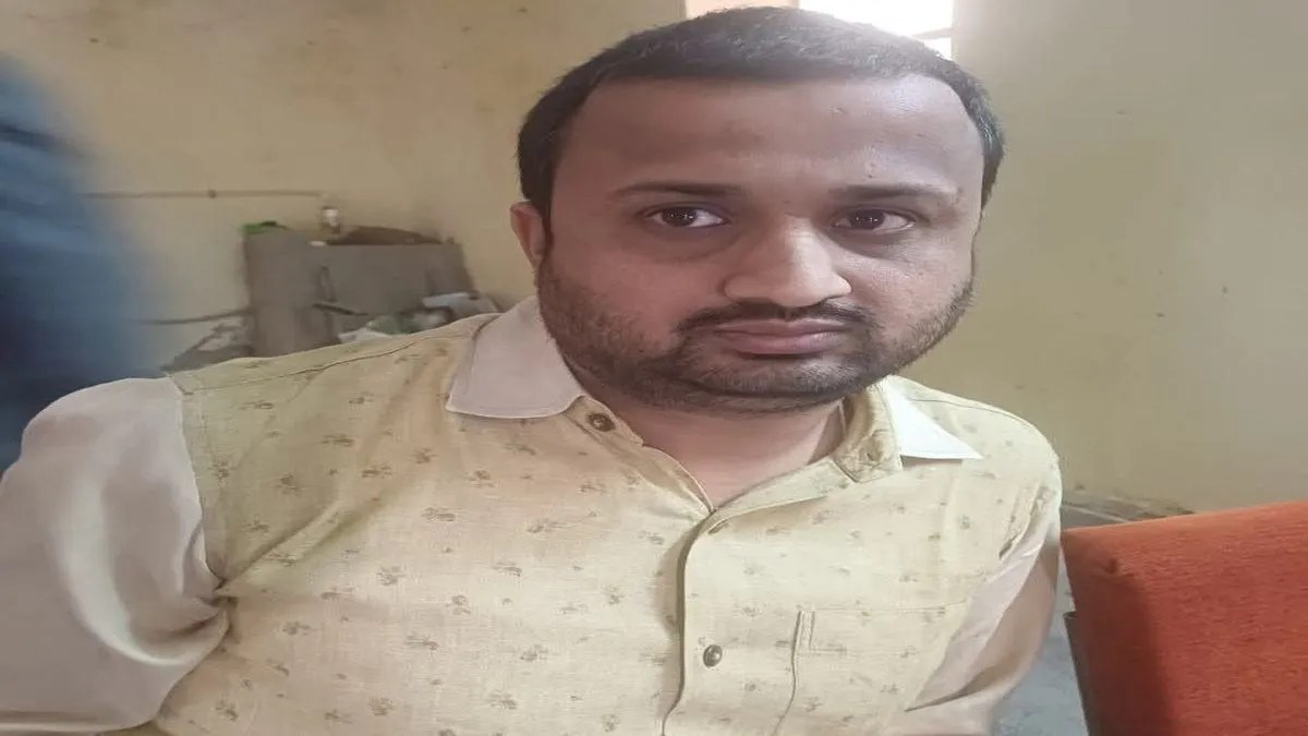 रीको का अनुभाग अधिकारी 30 हजार की रिश्वत लेते रंगे हाथों गिरफ्तार