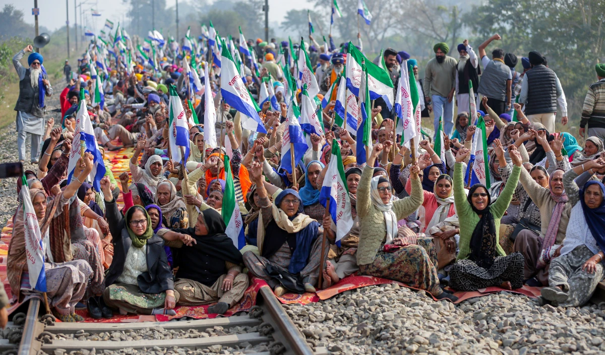 पंजाब में टला ‘रेल रोको’ आंदोलन, पर किसानों ने दी चेतावनी- सिर्फ स्थगित हुआ, वापस नहीं