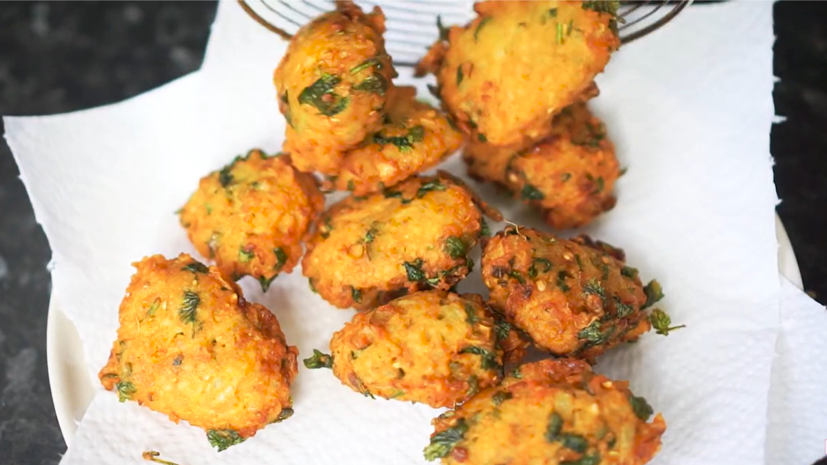 नाश्ते में खाएं चावल के आटे के पकौड़े, इतने क्रंची और खाने में टेस्टी कि बार-बार बनाएंगे, फटाफट नोट कर लें रेसिपी