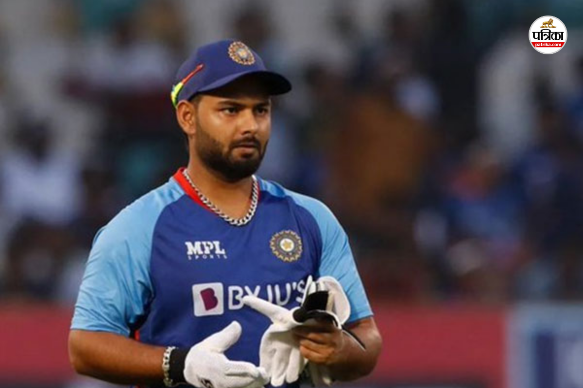 VHT 2025-26: विराट कोहली के बाद ऋषभ पंत ने भी जड़ा अर्धशतक, फाइटिंग टोटल की ओर दिल्ली