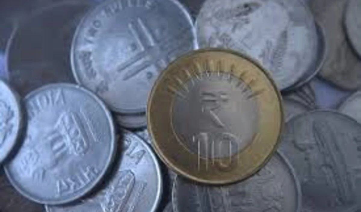 रुपए में गिरावट जारी डॉलर के मुकाबले पहली बार 91 के पार, निवेशकों की चिंता बढ़ी