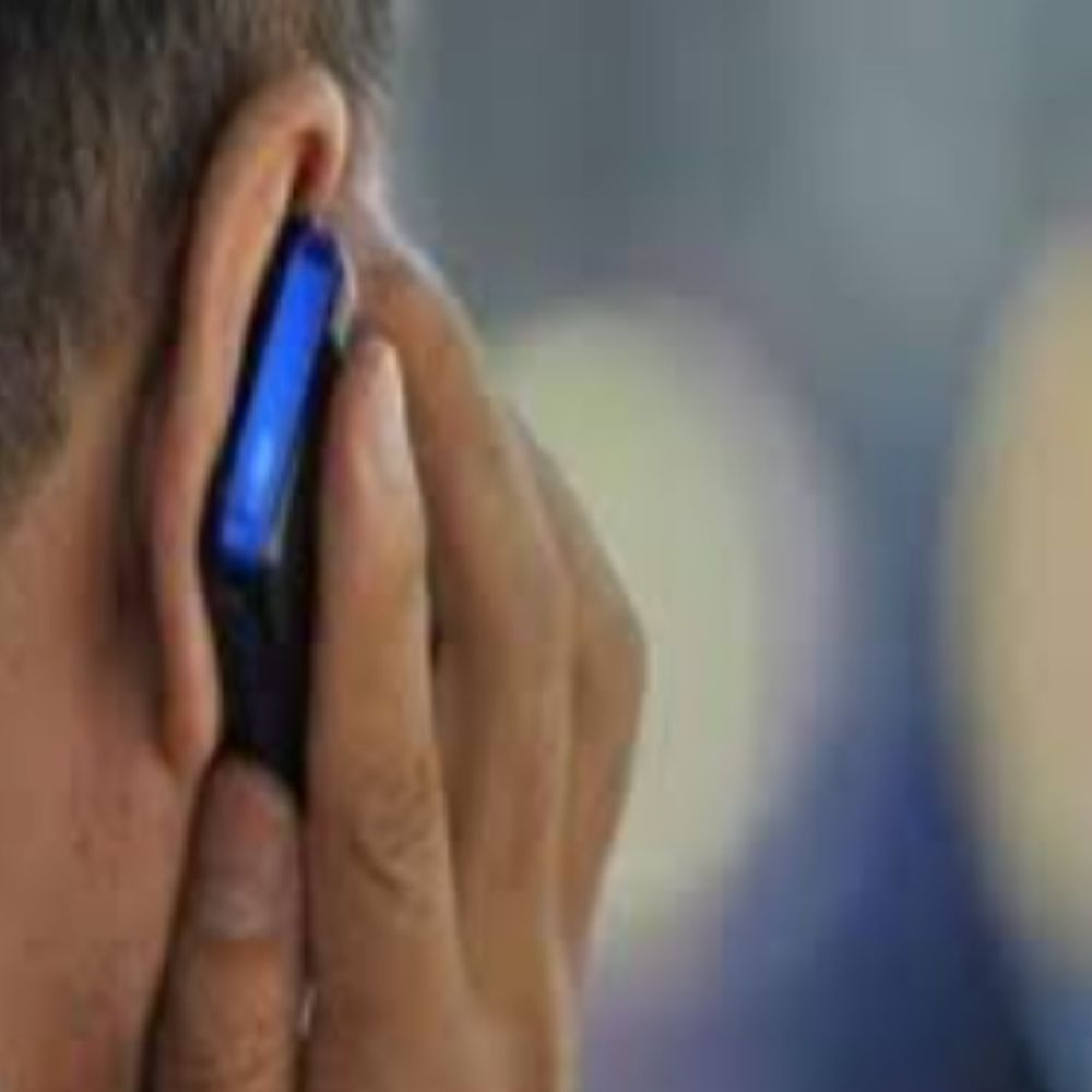 जयपुर में सुबोध कॉलेज के गेट पर युवक से लूट:मोबाइल पर करते हुए जा रहा था बात, रॉन्ग साइड बाइक पर आया बदमाश