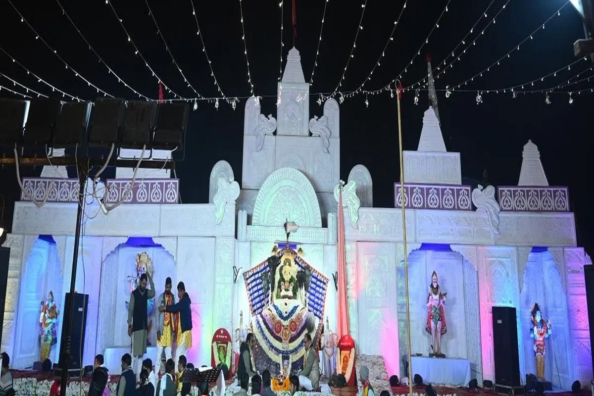 श्याम संकीर्तन में भजनों पर झूमें श्रद्धालु