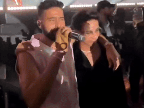 पंजाबी सिंगर एपी ढिल्लो के कॉन्सर्ट में पहुंचे अभिषेक शर्मा:पंजाबी गाने गुनगुनाते नजर आए क्रिकेटर, वन ऑन वन इंडिया टूर का जयपुर में समापन