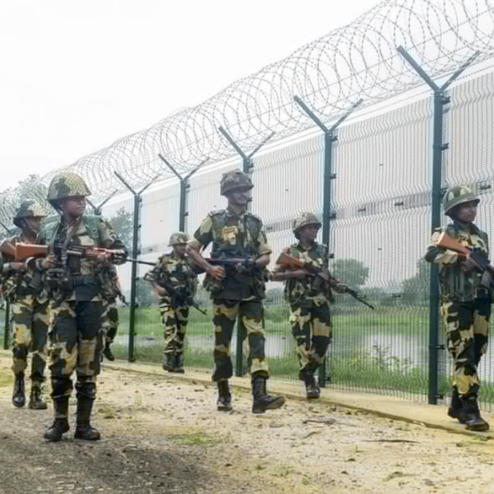 बांग्लादेशी गौतस्करों ने BSF जवान का अपहरण किया:घनी धुंध का फायदा उठाकर ले गए; जवान बेद प्रकाश सुरक्षित, BGB को सौंपा