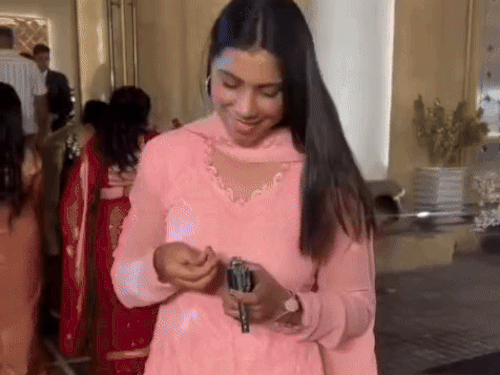 हरियाणवी बॉक्सर मनीषा बनीं रिवॉल्वर रानी,VIDEO:इंच भी न हटू जट्टी…सॉन्ग पर गोलियां लोडिंग की रील बनाई; वायरल हुई तो बोलीं- पता नहीं था