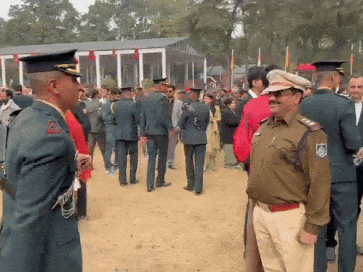 भिंड के अभिनव सिंह भदौरिया सेना में लेफ्टिनेंट बने:शूटिंग के नेशनल प्लेयर हैं; परेड के बाद इंस्पेक्टर पिता को सेल्यूट कर गले लगाया