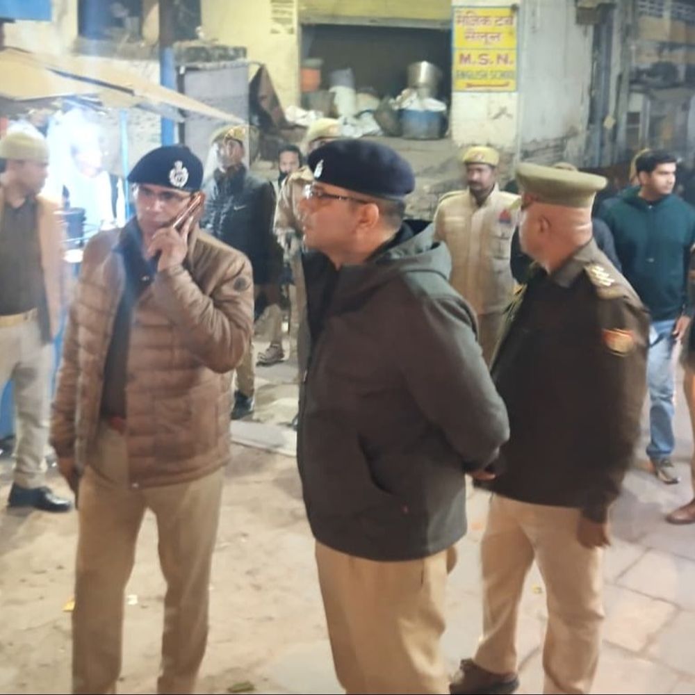 वाराणसी में रोहिंग्या-बांग्लादेशियों की तलाश में ऑपरेशन ‘टॉर्च’:एडिशनल CP-DCP और ADCP सड़क पर उतरे, 27 परिवारों के पास बंगाल का आधार