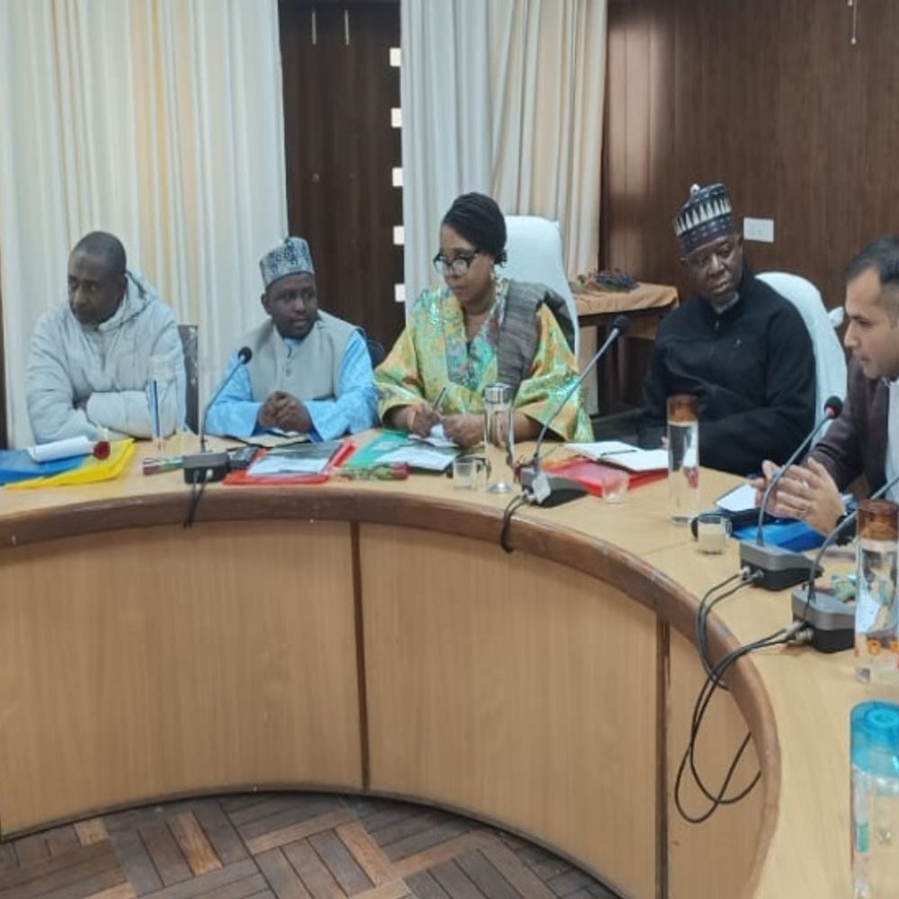 नाइजीरिया के 32 अधिकारी अलवर पहुंचे:अलवर में बारिश का पानी बचाने के तरीकों को जाना, राजगढ़ में वाटरशेड भी देखे