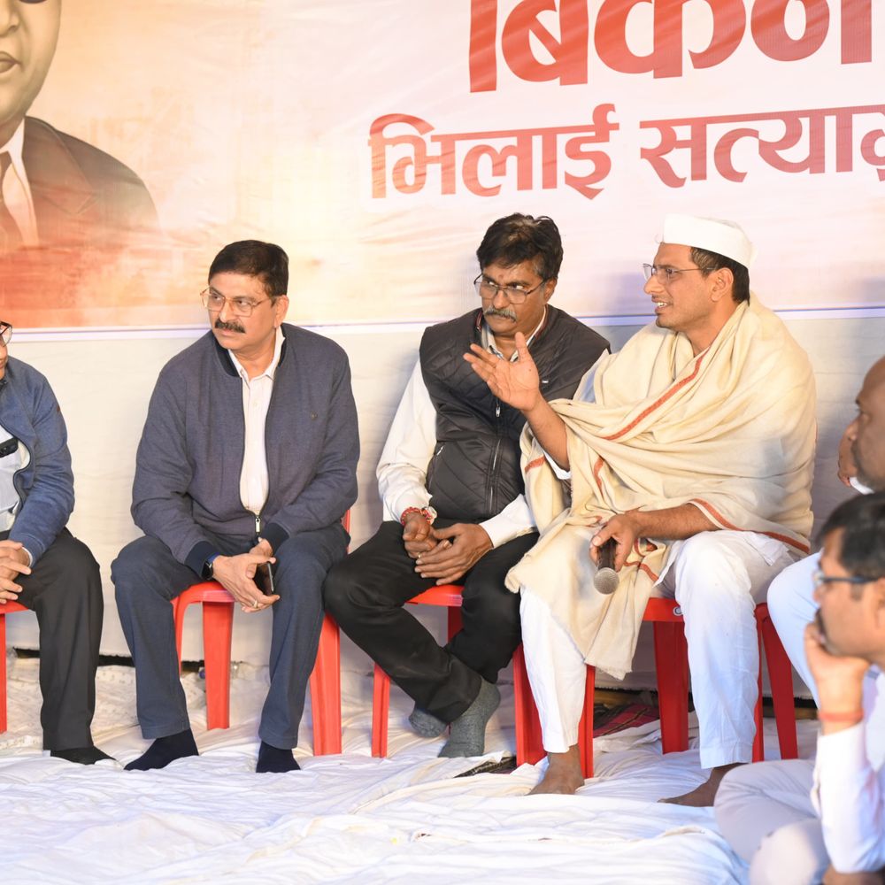 बीएसपी प्रबंधन और विधायक के बीच फेल हुई वार्ता:अब देवेंद्र का अनशन दो दिन और बढ़ा, DIC से मुलाकात तक आंदोलन रहेगा जारी, डॉक्टरों ने किया चेकअप