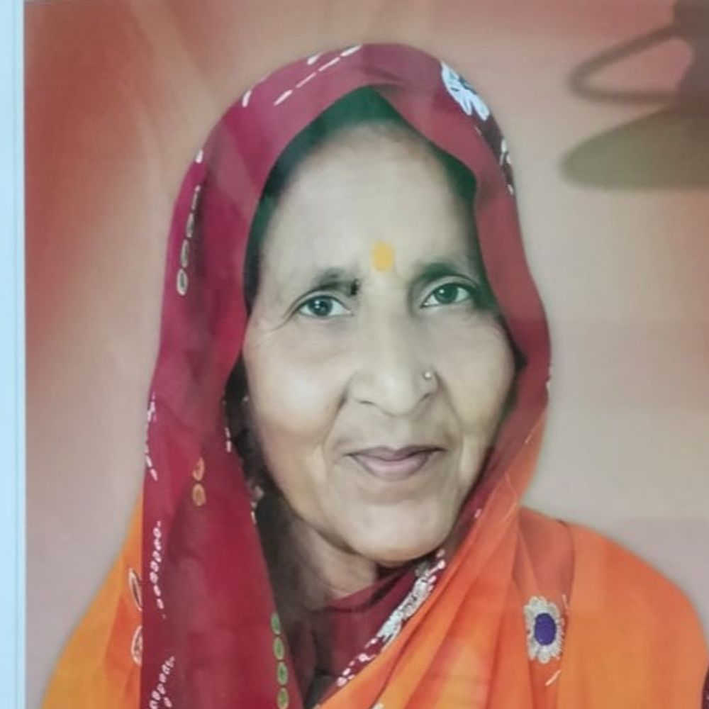 नारनौल में अंडरपास में गिरी महिला की मौत:सीआईए रोड की घटना, पानी भरा होने के कारण नहीं दिखा गड्‌ढा, बाइक पर जा रही थी