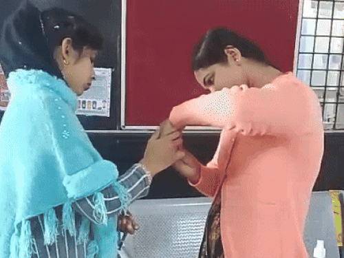 झज्जर में इंटर्न डॉक्टर, NHM कर रहे इलाज:अल्ट्रासाउंड की थमा रहे पर्ची, मरीज परेशान, धारा 163 लागू